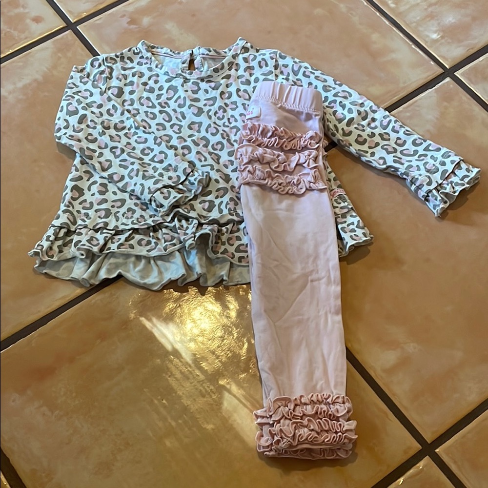 Ruffle Butts Leopard Print and Pink Ruffle Set